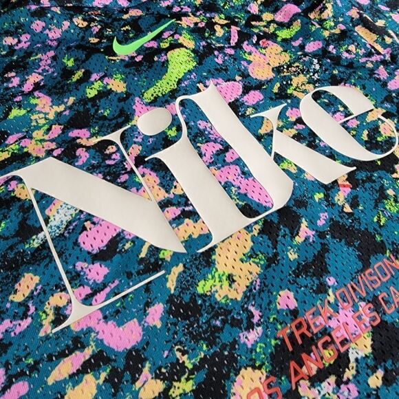 Nike Sportswear NSW Trek Division USA Button Down Top Shirt Dri-Fit Camo Small S - Picture 13 of 13